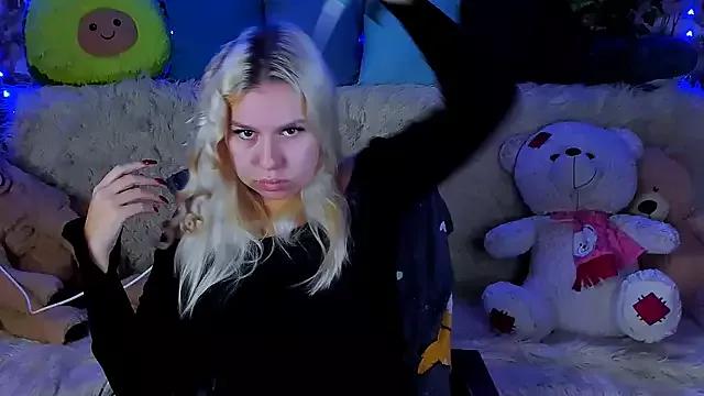 ChloeRicc from StripChat is Freechat