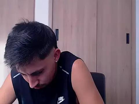 ChrisDamon from StripChat is Freechat