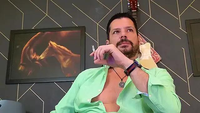 ChrisKox from StripChat is Freechat