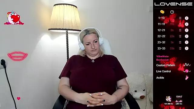 Christen_John_lover from StripChat is Freechat