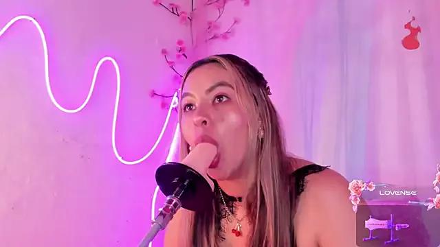 Check-out your craziest wishes with our pick of gaming cams models, featuring big knockers, round tails and tight twats.