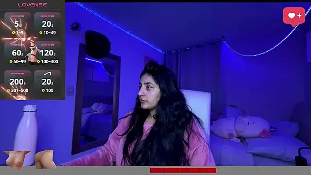 cloe_small from StripChat is Freechat
