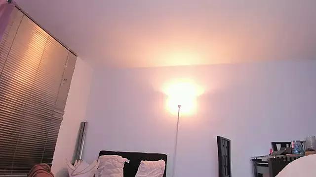 Cloekatz_ from StripChat is Freechat