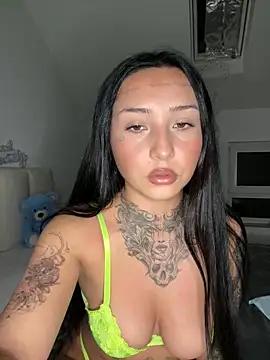 Check-out your craziest wishes with our pick of gaming cams models, featuring big knockers, round tails and tight twats.