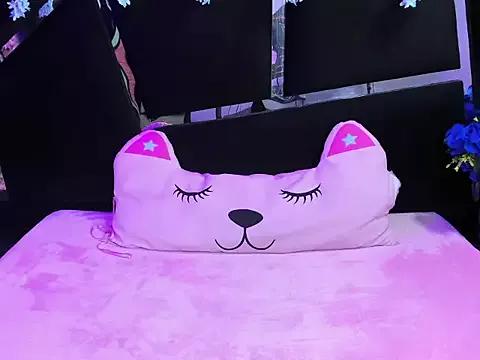 Check-out your craziest wishes with our pick of gaming cams models, featuring big knockers, round tails and tight twats.