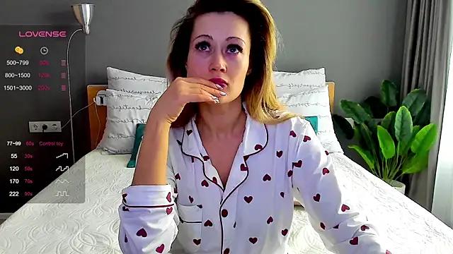CottaDakota from StripChat