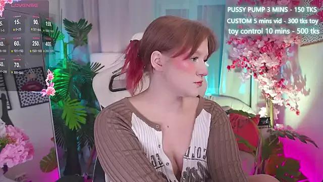 Check-out your craziest wishes with our pick of gaming cams models, featuring big knockers, round tails and tight twats.