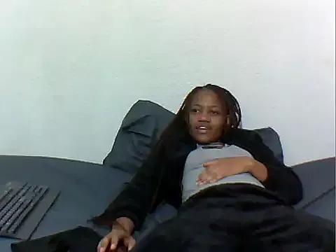 CreamyYellow from StripChat is Freechat