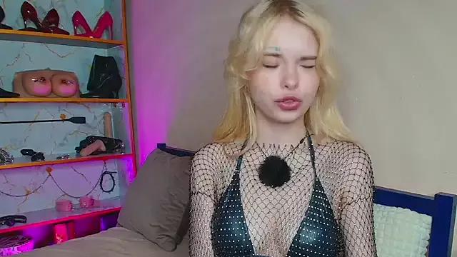 Creatrix_Lola from StripChat is Freechat
