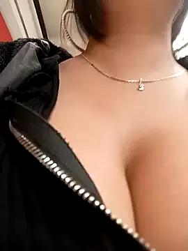 Cristal__04 from StripChat is Freechat
