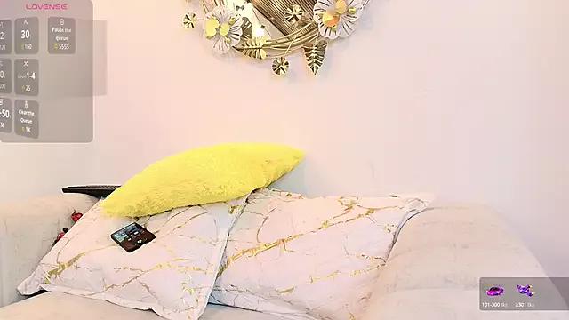 Crystal_LeRoux1 from StripChat is Freechat