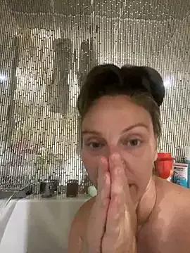 Crystal_Vibe from StripChat is Freechat