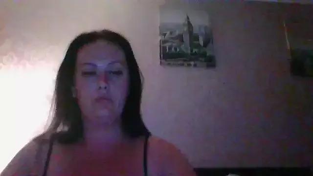 CurvyQueen2023 from StripChat is Freechat