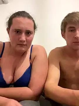 CurvySabrina from StripChat is Freechat