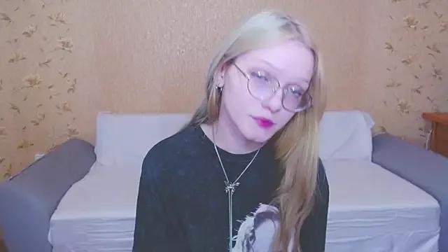 Photos of Cut1e-beauty- from StripChat is Freechat