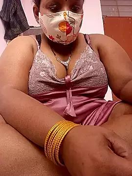 CUTE-LOVE-SWEETS from StripChat is Freechat