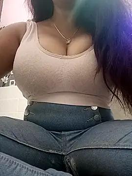 Photos of cute-mahek from StripChat is Freechat