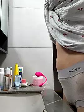 cute-maomao from StripChat is Freechat