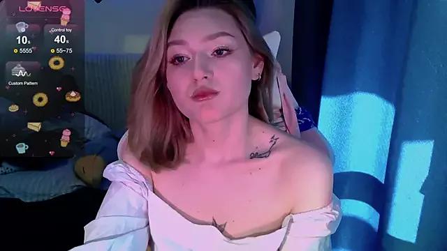 cute1stranger from StripChat is Freechat