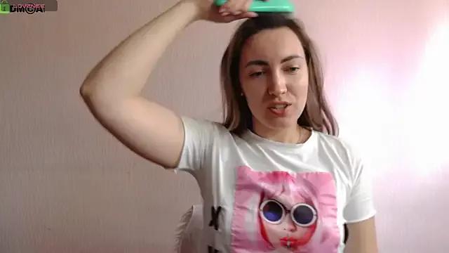 Check-out your craziest wishes with our pick of gaming cams models, featuring big knockers, round tails and tight twats.