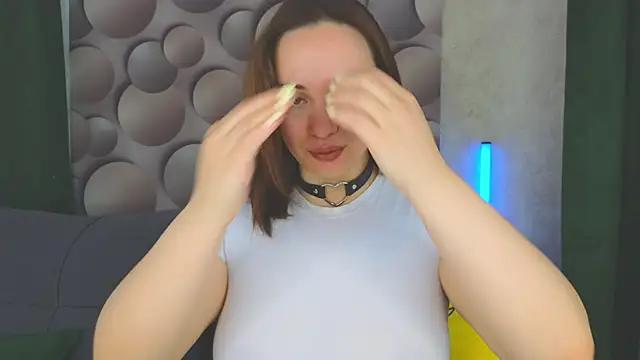 Check-out your craziest wishes with our pick of gaming cams models, featuring big knockers, round tails and tight twats.
