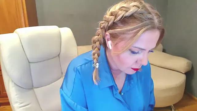 Cute_sun from StripChat is Freechat
