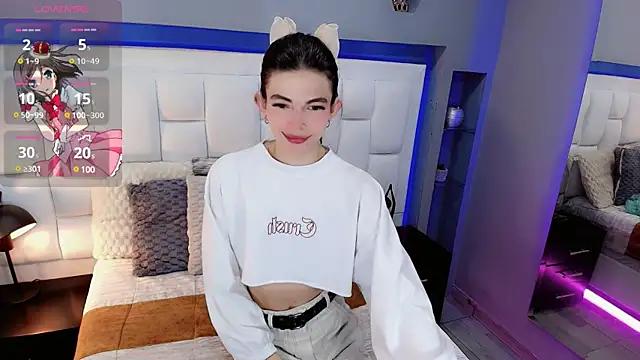 Check-out your craziest wishes with our pick of gaming cams models, featuring big knockers, round tails and tight twats.