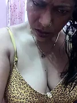 cutee_bhabhi from StripChat is Freechat