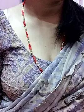 cutee_bhabhi from StripChat is Freechat