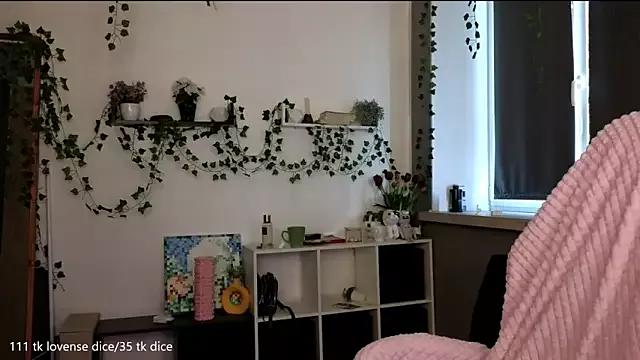 cuteeuser from StripChat is Freechat