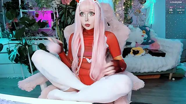 Check-out your craziest wishes with our pick of gaming cams models, featuring big knockers, round tails and tight twats.
