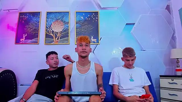 cutemax_boys from StripChat is Freechat