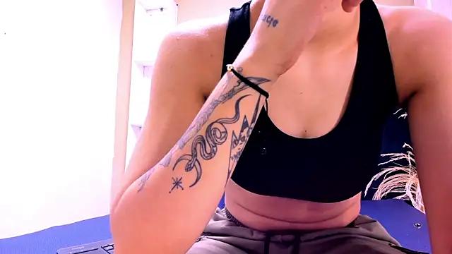Check-out your craziest wishes with our pick of gaming cams models, featuring big knockers, round tails and tight twats.