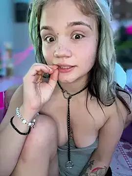 Check-out your craziest wishes with our pick of gaming cams models, featuring big knockers, round tails and tight twats.