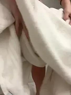 daddyscumprincess from StripChat is Freechat