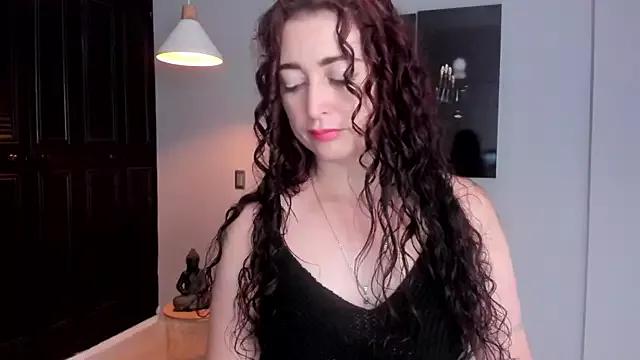 DAHIANARUIZ from StripChat is Freechat