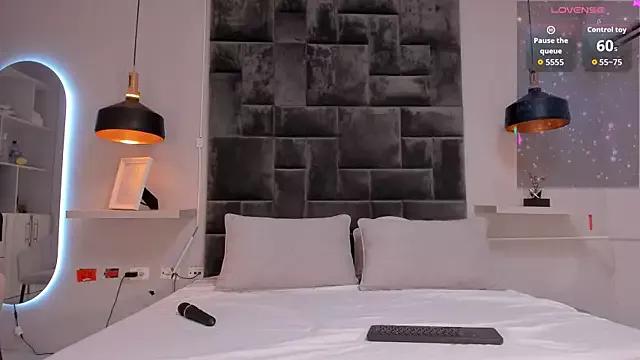 dakota_ssky from StripChat is Freechat