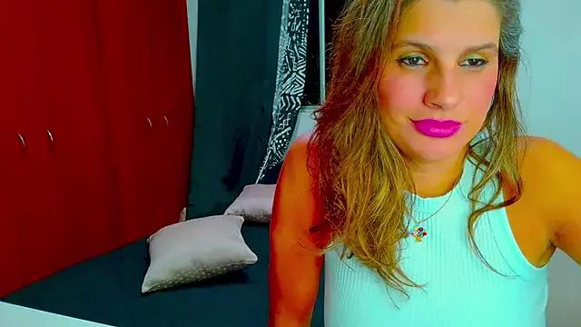 Check-out your craziest wishes with our pick of gaming cams models, featuring big knockers, round tails and tight twats.