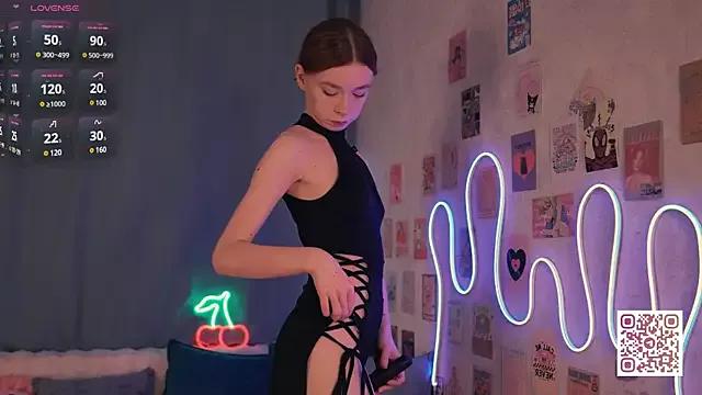 Check-out your craziest wishes with our pick of gaming cams models, featuring big knockers, round tails and tight twats.