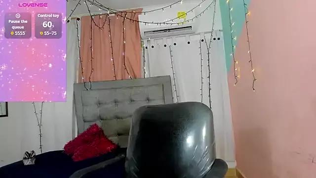 dani-lue from StripChat is Freechat