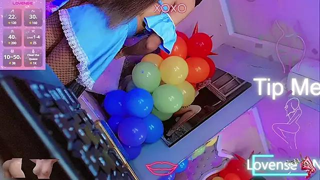Check-out your craziest wishes with our pick of gaming cams models, featuring big knockers, round tails and tight twats.