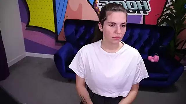 Check-out your craziest wishes with our pick of gaming cams models, featuring big knockers, round tails and tight twats.