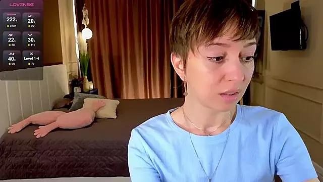 daniellia_ from StripChat is Freechat