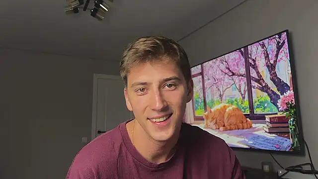 DaniHort from StripChat is Freechat