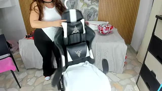 Check-out your craziest wishes with our pick of gaming cams models, featuring big knockers, round tails and tight twats.