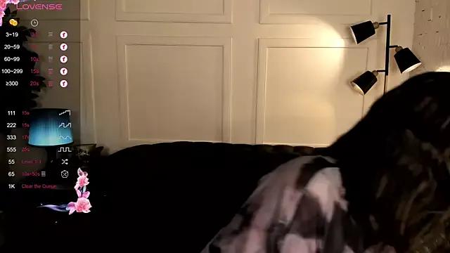 Dark_Moni from StripChat is Freechat