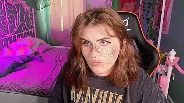 Check-out your craziest wishes with our pick of gaming cams models, featuring big knockers, round tails and tight twats.