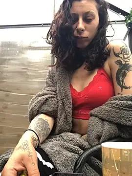 Check-out your craziest wishes with our pick of gaming cams models, featuring big knockers, round tails and tight twats.