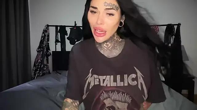 Check-out your craziest wishes with our pick of gaming cams models, featuring big knockers, round tails and tight twats.