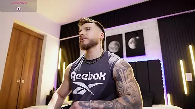 Check-out your craziest wishes with our pick of gaming cams models, featuring big knockers, round tails and tight twats.